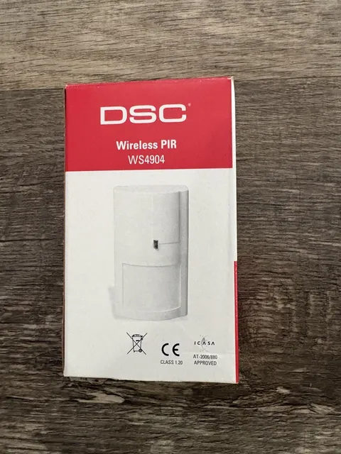 New DSC WS4904P Wireless Pet Immune PIR Motion Sensor Detector 