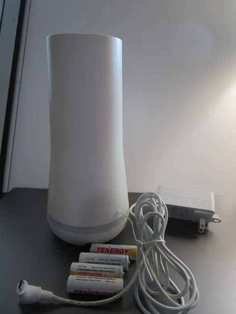 Simplisafe SSBS3 Home Security Base Station White w/Power Supply & batteries