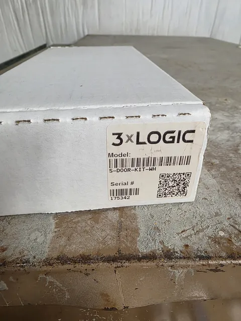 3xLogic Door access kit P/N S-DOOR-KIT-WH Used