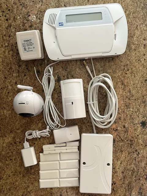 ADT Wireless Home Security Alarm System Kit Keypad Door/Motion Sensors Remote