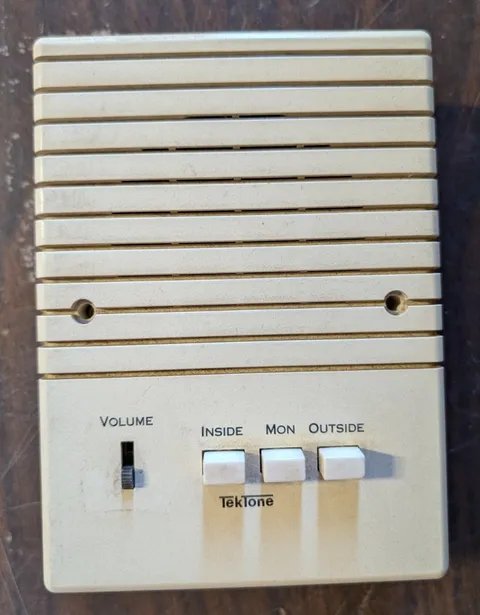 Tektone Non-Selective/All-Call Intercom Station #IR704B & Desk Back Box #IH400A