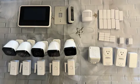 Vivint Smart Home Security System – Complete Bundle