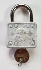 Vintage Master # 77 Padlock Embossed Lion Head Lock with 2 Keys WORKS USA Made
