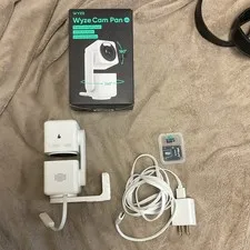 Wyze Cam Pan v4 4K Color Night Vision Pan/Tilt/Zoom Wi-Fi White + 256gb microSD+
