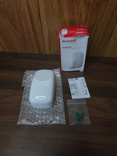 Honeywell IS3050A-SN PIR Motion Detector White 35ft New Open Box 