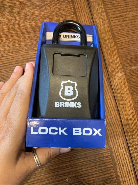 NEW GENUINE Brinks Resettable Lock Box Ex Large Capacity Steel Shackle 665-80001