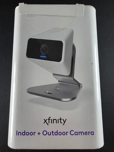 Xfinity Xcam2 HD Security Motion Camera Indoor Outdoor SCHC2AEW Brand New