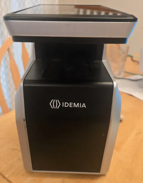 IDEMIA MorphoWave Compact MDPI MPH-AC004B Biometric Access Terminal - Working