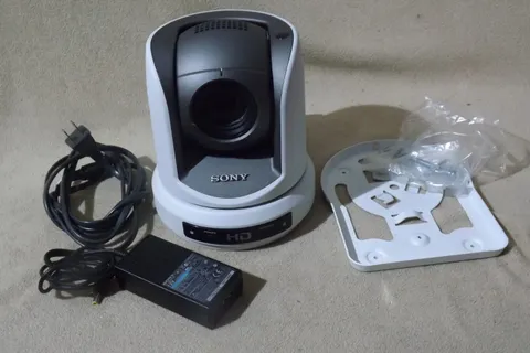 Sony BRC-Z330 PTZ HD Color Video Camera with Power Supply