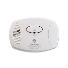 First Alert Plug in Carbon Monoxide Alarm 1-Pack, White