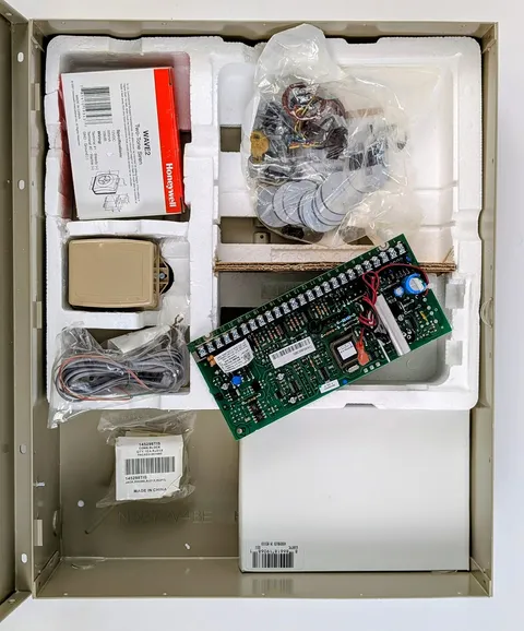 Honeywell Vista-20P Security Alarm Control Panel Kit V20PTISPK Wave2 Siren