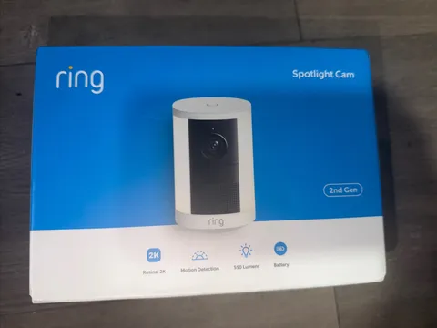 Ring Spotlight Cam 2nd Gen Battery Outdoor Security Camera (White)