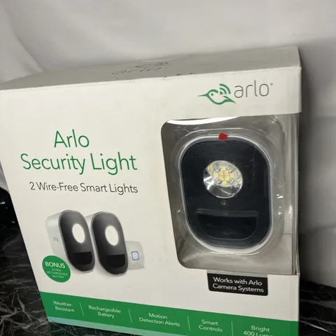 Arlo ALS1102B-100NAS Indoor/Outdoor Smart Home Security Light - 2 Pack @F