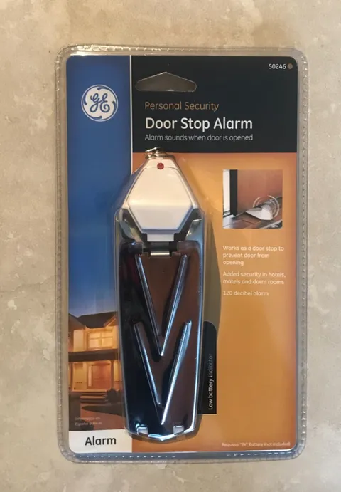 Door Stop Alarm Personal Security Dorm Home Hotel Apartment NEW GE 50246 White