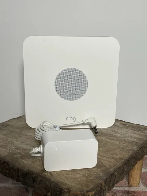 Ring Base Station US 4HB1U90EN0 Z Wave Plus With Original Power Cable