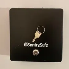 Sentry Safe Cash Box with Key