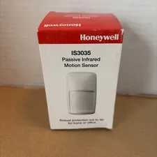 Honeywell IS3035 Hardwired Pet Friendly Motion Sensor, 12-17m Range