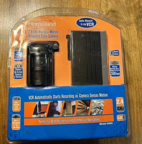 Homeland Security 2.4 GHz Wireless Motion Activated Color Camera Model 00850