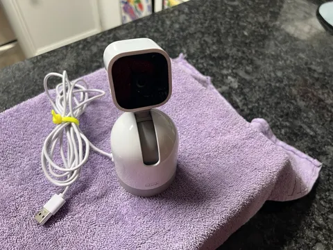 Blink Indoor IP Security Camera 1080p Wi-Fi Alexa USB Plug-In White (1)