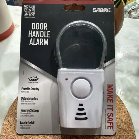 SABRE Door Handle Alarm 110dB Portable Home Travel Security Chime Alarm NEW