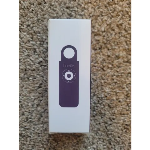 Hootie Personal Safety Alarm Keychain 130dB Siren LED Strobe New in Box