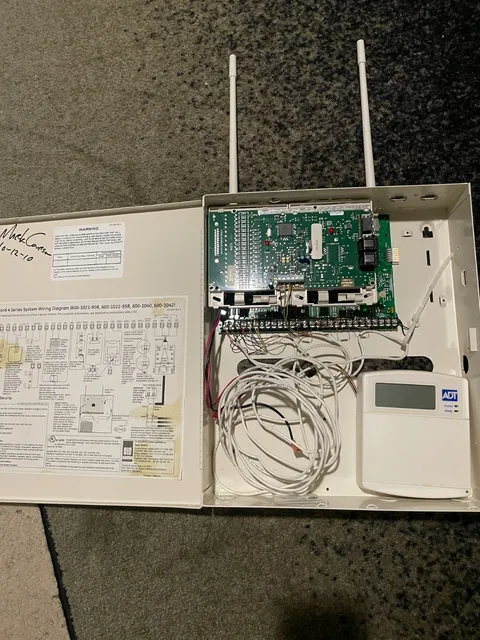 GE Interlogix Concord 4 Complete Alarm Lot w/ Keypads Sensors Superbus' Siren