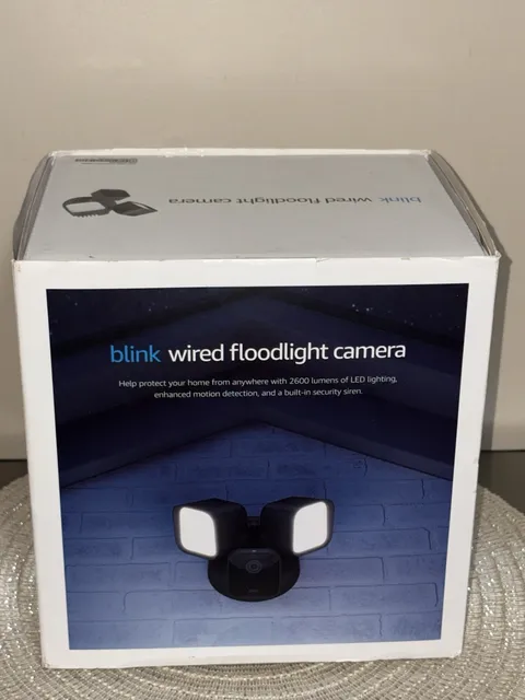 Blink Wired Floodlight Camera Smart Security Camera 2600 Lumens HD Live View NEW