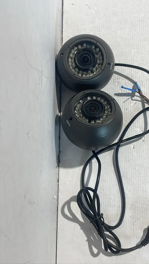 Northern DWMVFIR960 700TVL Varifocal IR Dome CCTV Cameras Lot Of 2