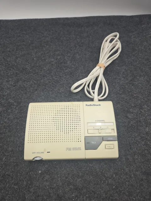 Radio Shack Three -station Wireless Intercom Model # 43-490