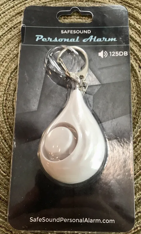 NEW Safe Sound Personal Alarm Keychain With 125DB Emergency Women 