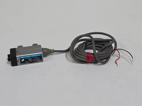 Honeywell FE3-FB6-M Micro Switch Photoelectric Fiber Optic Amplifier Sensor