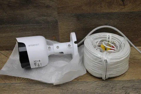 Wisenet SDC-89447BF Color HD Security Camera and 60ft Cable Open Box