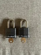 Two New Keyed Alike Master Lock 3SST 4-Pin Laminated SS Padlock Black•4 Keys