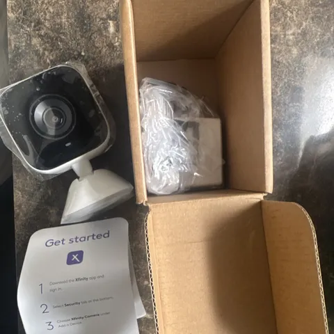 XFINITY Xfinity Camera Indoor Wi-Fi IP Network Surveillance Camera 1080p Bracket