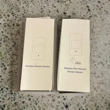 New Wireless PIR Motion Sensor 1 Pet Immune + 1 regular Motion Detector Lot 2