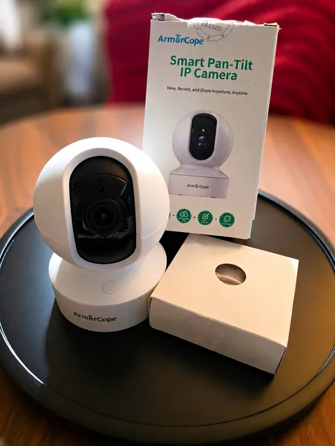 ArmorCope Smart Pan-Tilt Indoor Wi-Fi IP Camera 1080p Motion/PIR White 1pc
