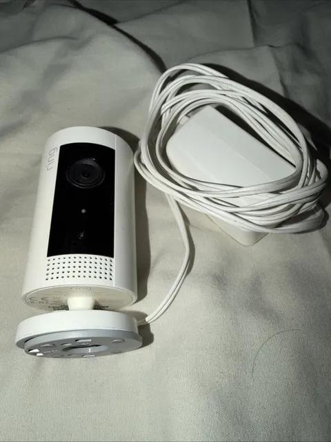Ring Indoor Cam (1st Gen) HD Security Camera 5UM4E5 - White Used