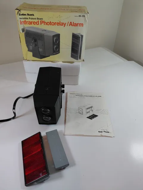 Vintage Radio Shack Invisible Pulsed Beam Infrared Photorelay Alarm Cat 49-310