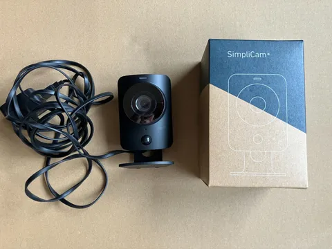 SimpliSafe Indoor HD Securit Camera SSCM1 - Used with Original Box