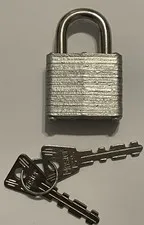VINTAGE NOS MASTER LOCK Co.  MINIATURE PADLOCK No. 10 WITH 2 KEYS ~ USA