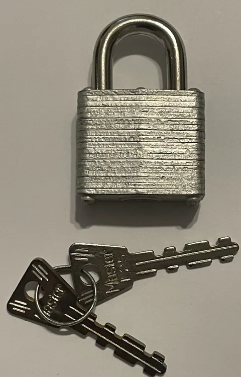 VINTAGE NOS MASTER LOCK Co.  MINIATURE PADLOCK No. 10 WITH 2 KEYS ~ USA