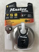 Master Lock M40XD Magnum 2-3/4 in. W Discus Padlock With Shrouded Shackle