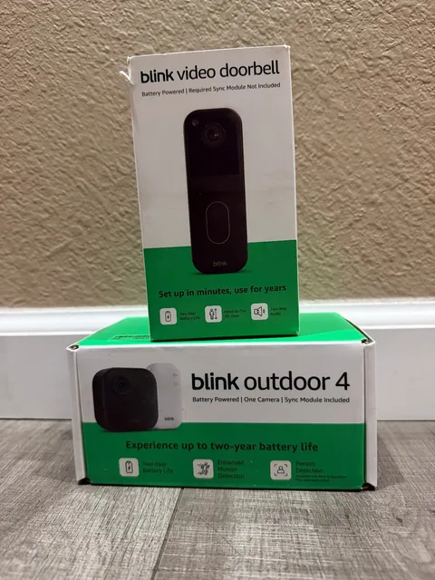 Blink Video Doorbell Plus Outdoor 4 Wireless Camera & Sync Module Core - NEW!