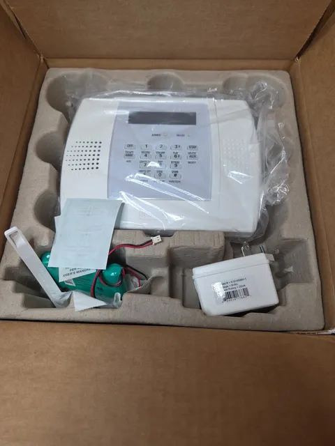 Honeywell L3000 LYNX Plus L3000 Burglar Alarm Control Panel New Open Box