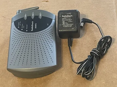 RADIO SHACK 900 MHz WIRELESS INTEROM SYSTEM 43-3102 W/POWER ADAPTER