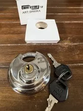 Move 'N Store (Art: SR60KA) 2-3/4-inch heavy-duty stainless steel disc padlock