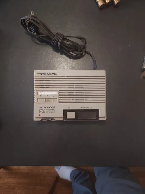 REALISTIC 43-207 FM WIRELESS INTERCOM TESTED AND WORKING