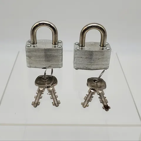 American Lock F24 Padlock 1"L x 1/4"D Shackle 1-1/2" Steel Body Warded Keyed Dif
