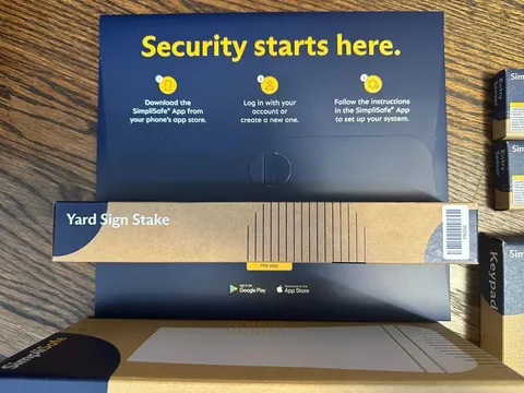 SimpliSafe Home Alarm System w/ Base Station Keypad Entry Sensor Yard Sign Stake