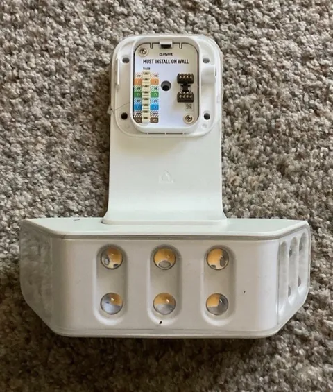 Vivint Spotlight Pro VS-ODL 100-WHT 180-degree ONLY Works With ODC350